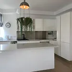 Cozy 2 Bedroom Near Seafront * Gzira