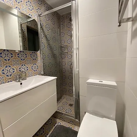 Cozy 2 Bedroom Near Seafront *