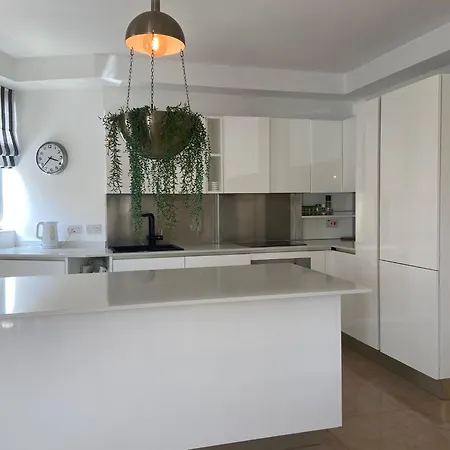 Cozy 2 Bedroom Near Seafront * Gżira