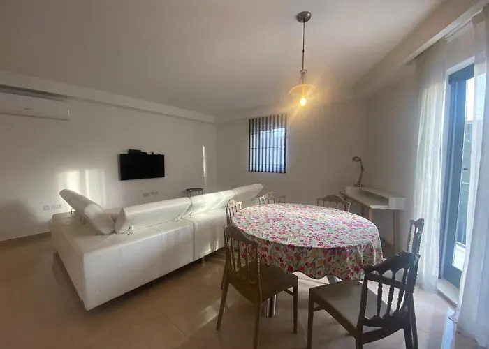 Appartement Cozy 2 Bedroom Near Seafront *